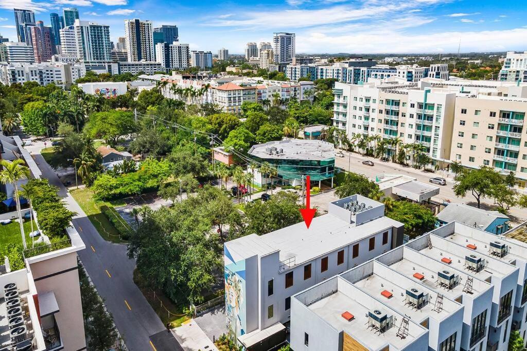 Pretty Rola 201 Luxury 1B1B W King Bed At Downtown Fort Lauderdale Exterior photo